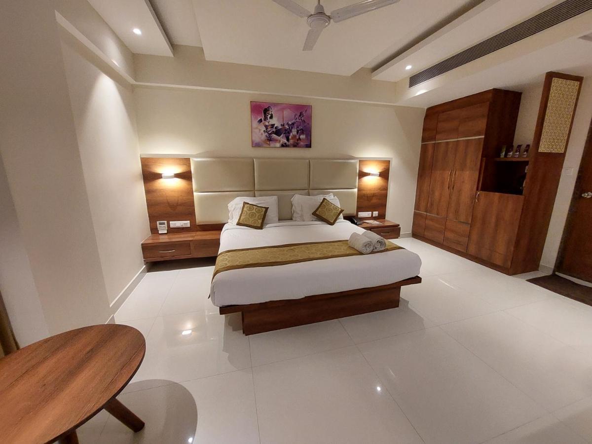 Hotel Tranquil Manipal Exteriör bild