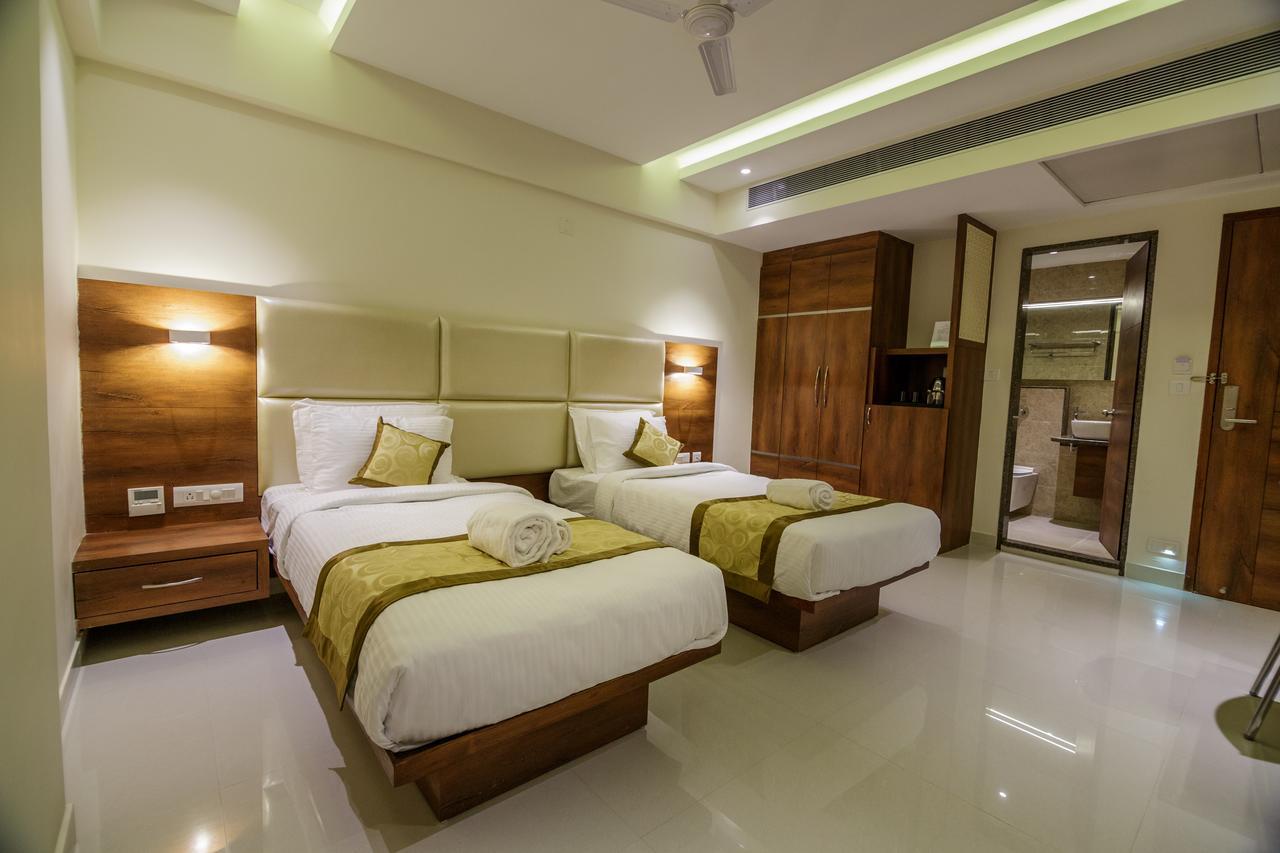 Hotel Tranquil Manipal Exteriör bild